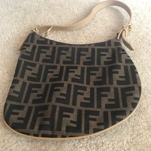 Fendi Kidney shape purse AUTHENTIC